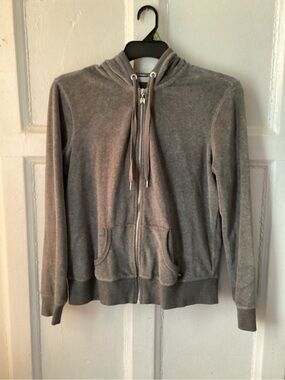 Victoria's Secret Gray Zip-Up Hoodie - Supermodel Essentials